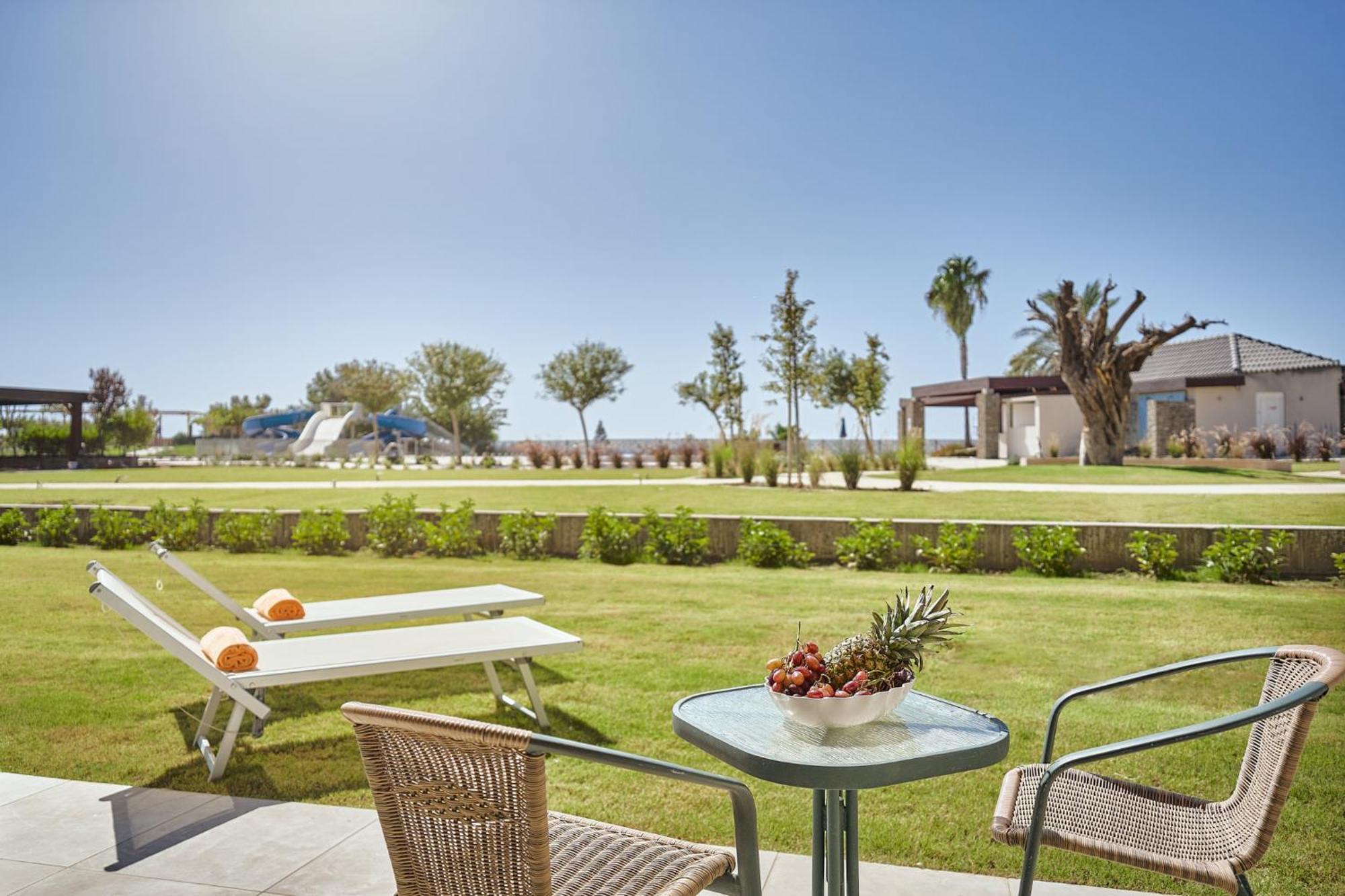 Chambre Double - Vue sur Piscine