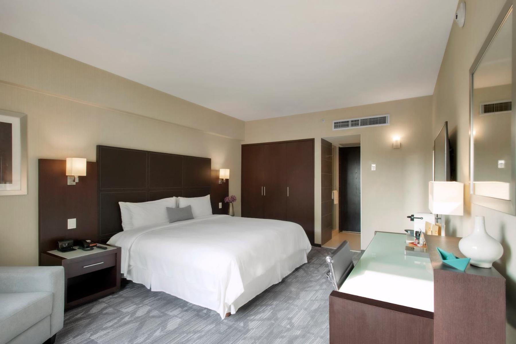 Deluxe King Room,1208218357:JPEG