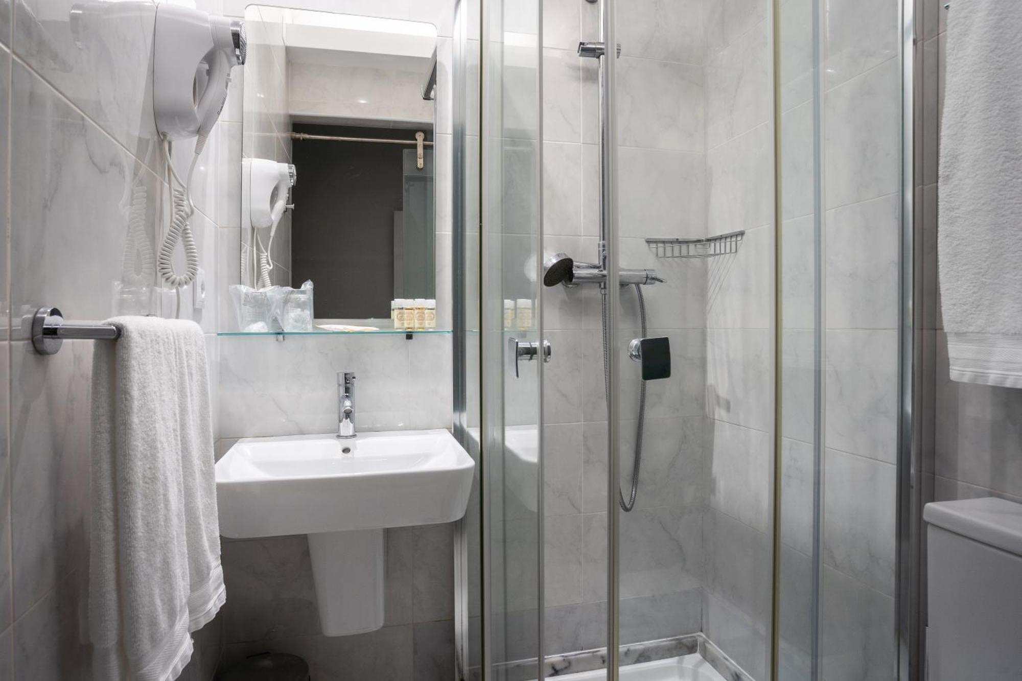 Single Room,1362667301:JPEG