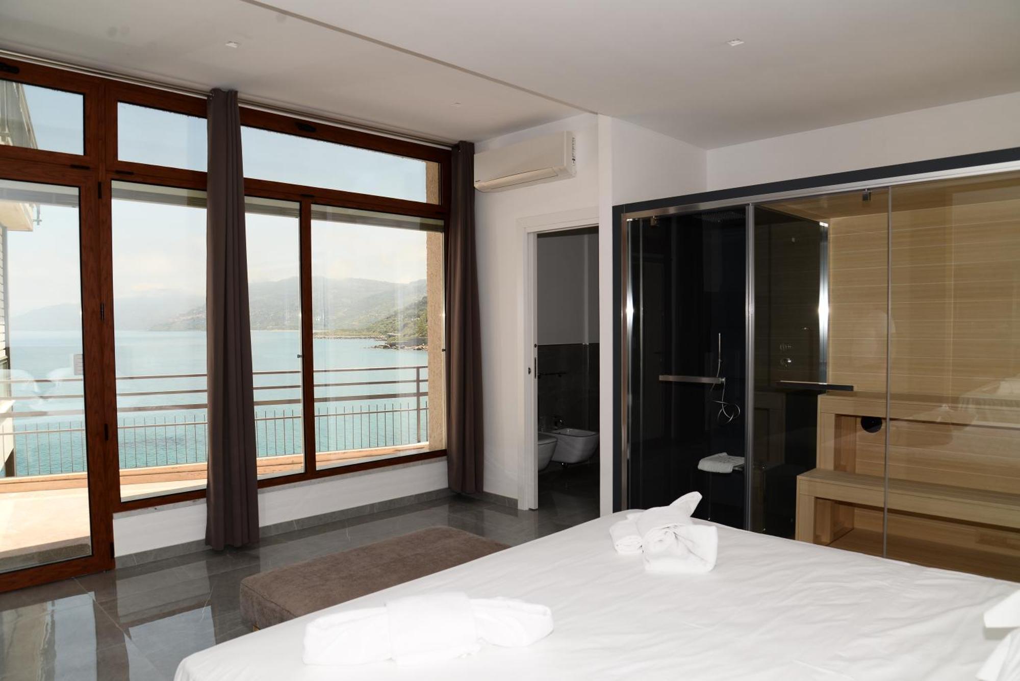 Suite Sauna Sea View