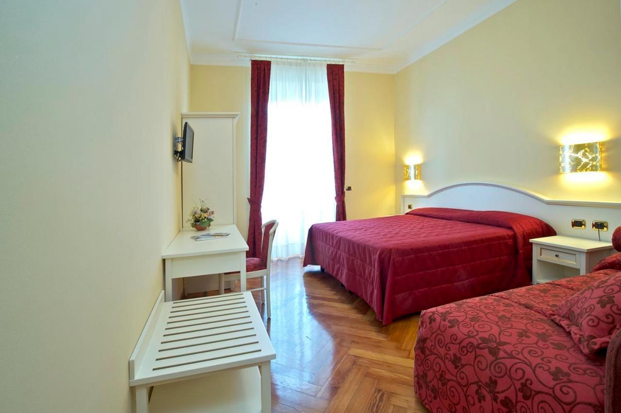 Triple Room Lake View