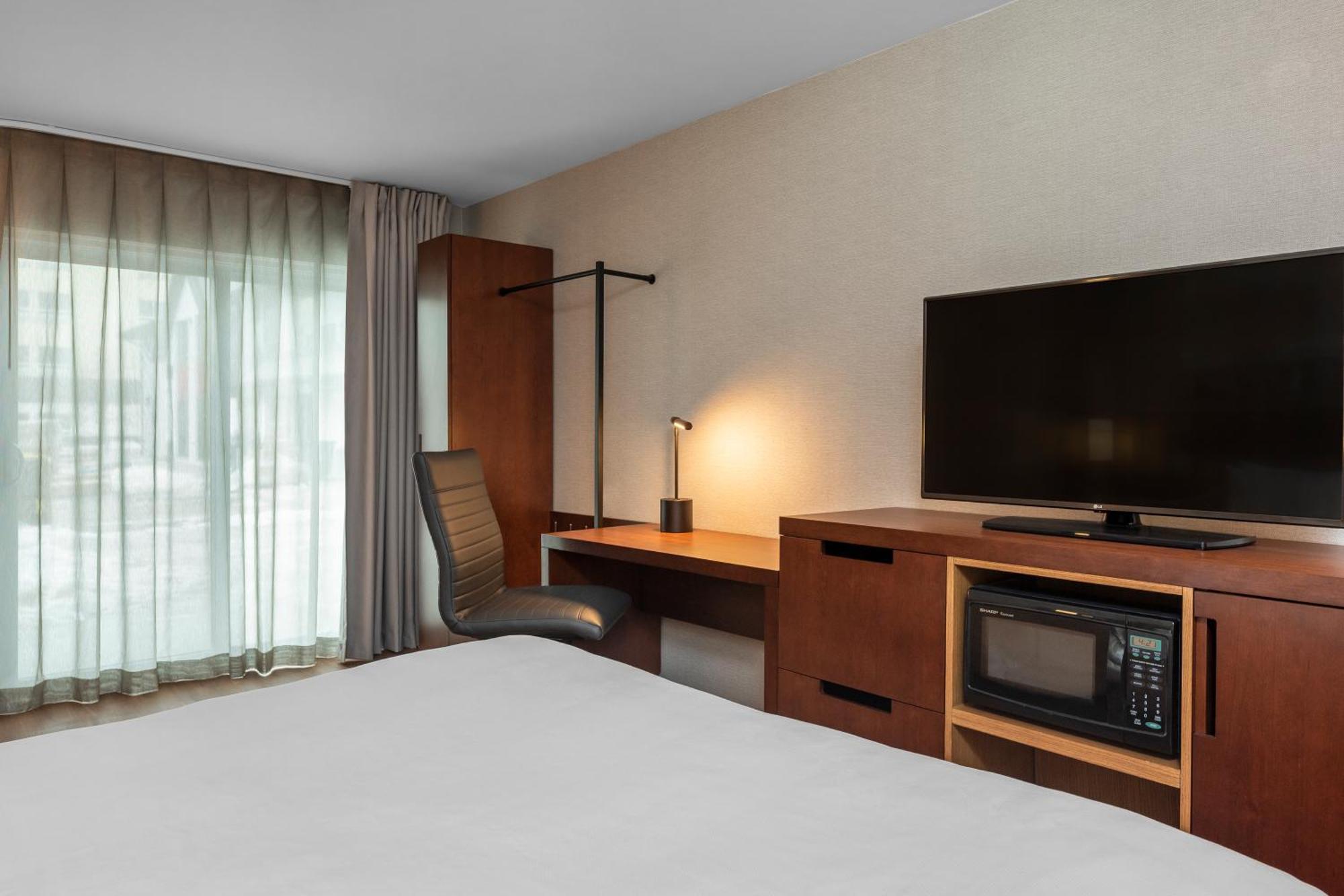1 King Bed Non-Smoking Ground floor or Pet Friendly
