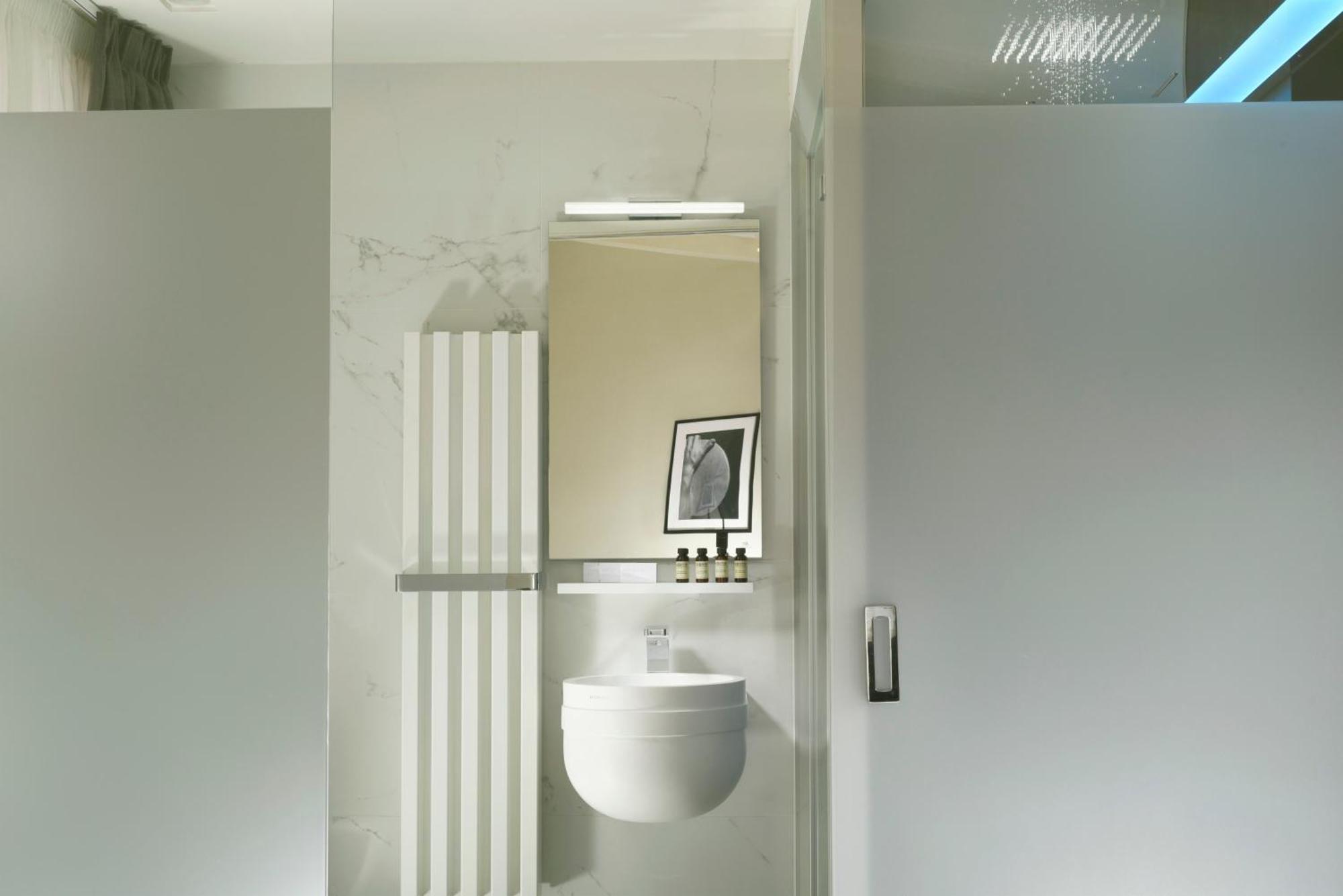 Deluxe Double Room with Shower,1216134022:JPEG