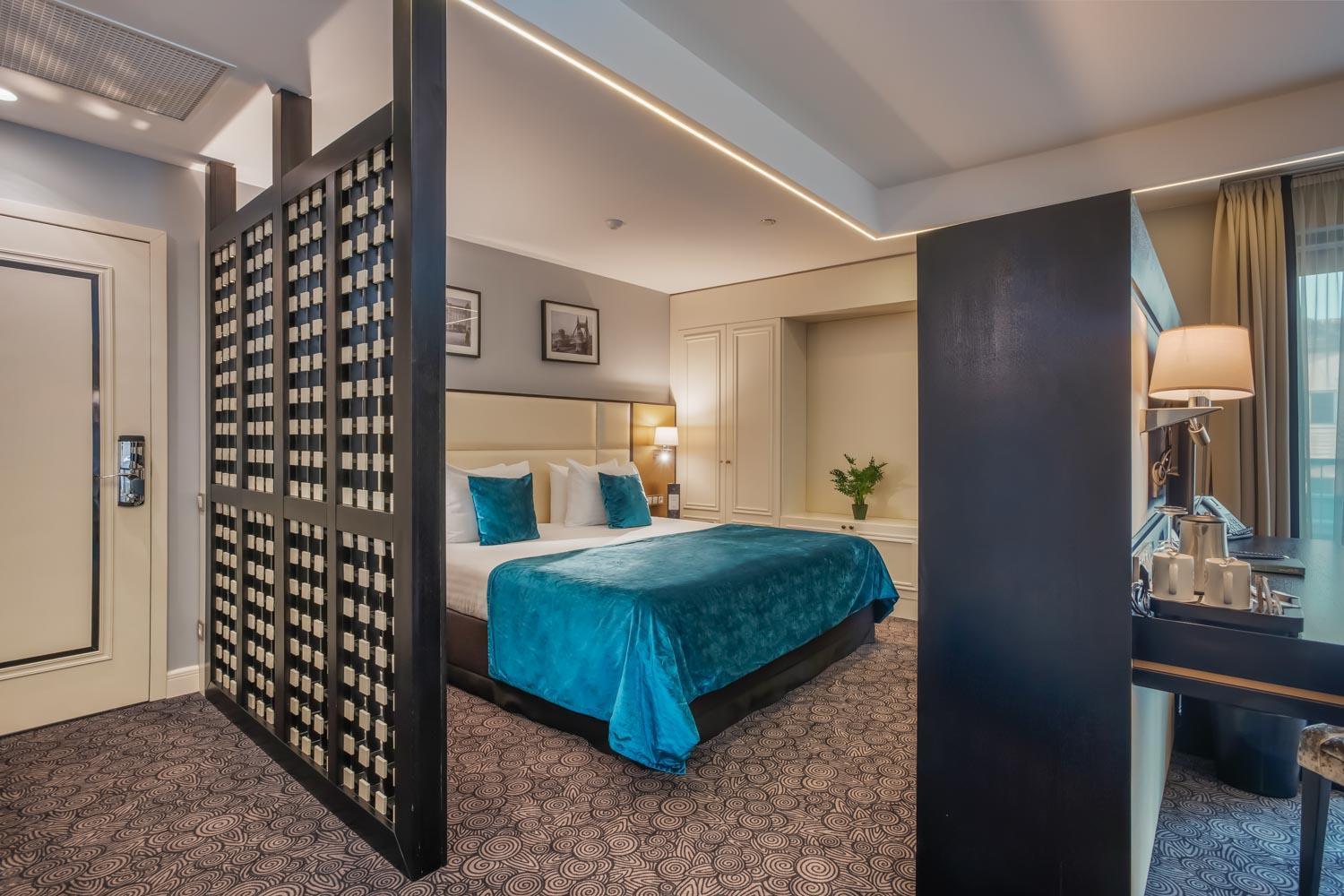 Deluxe Double Room with Balcony,1216398040:JPEG