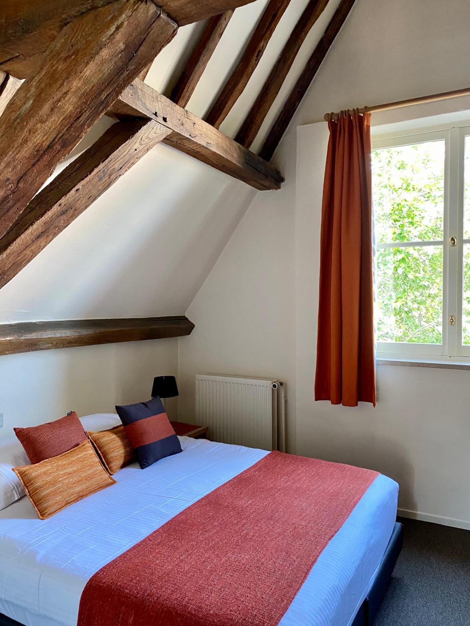 Superior Double or Twin Room Canal View