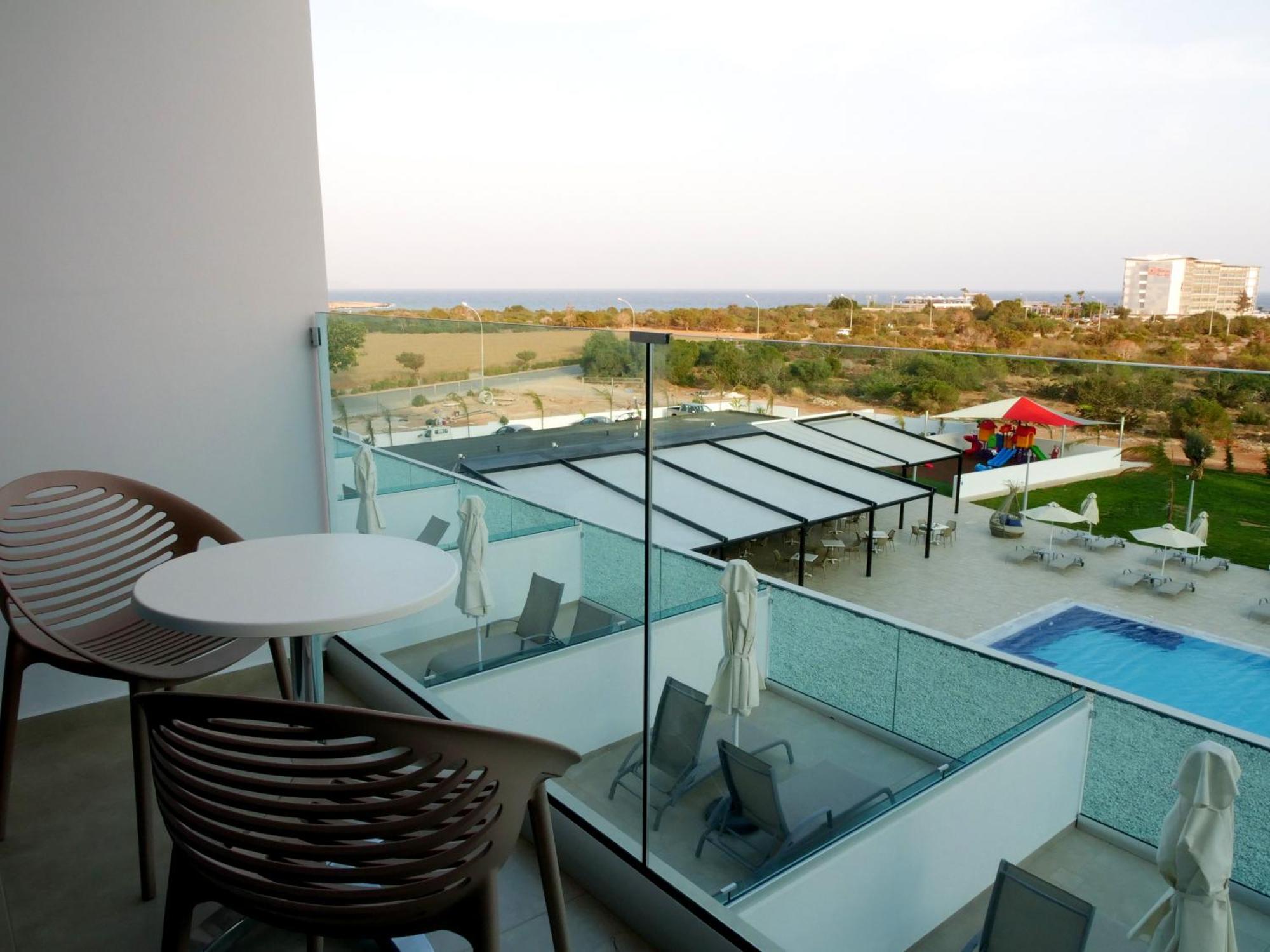 Superior Double or Twin Room Sea View
