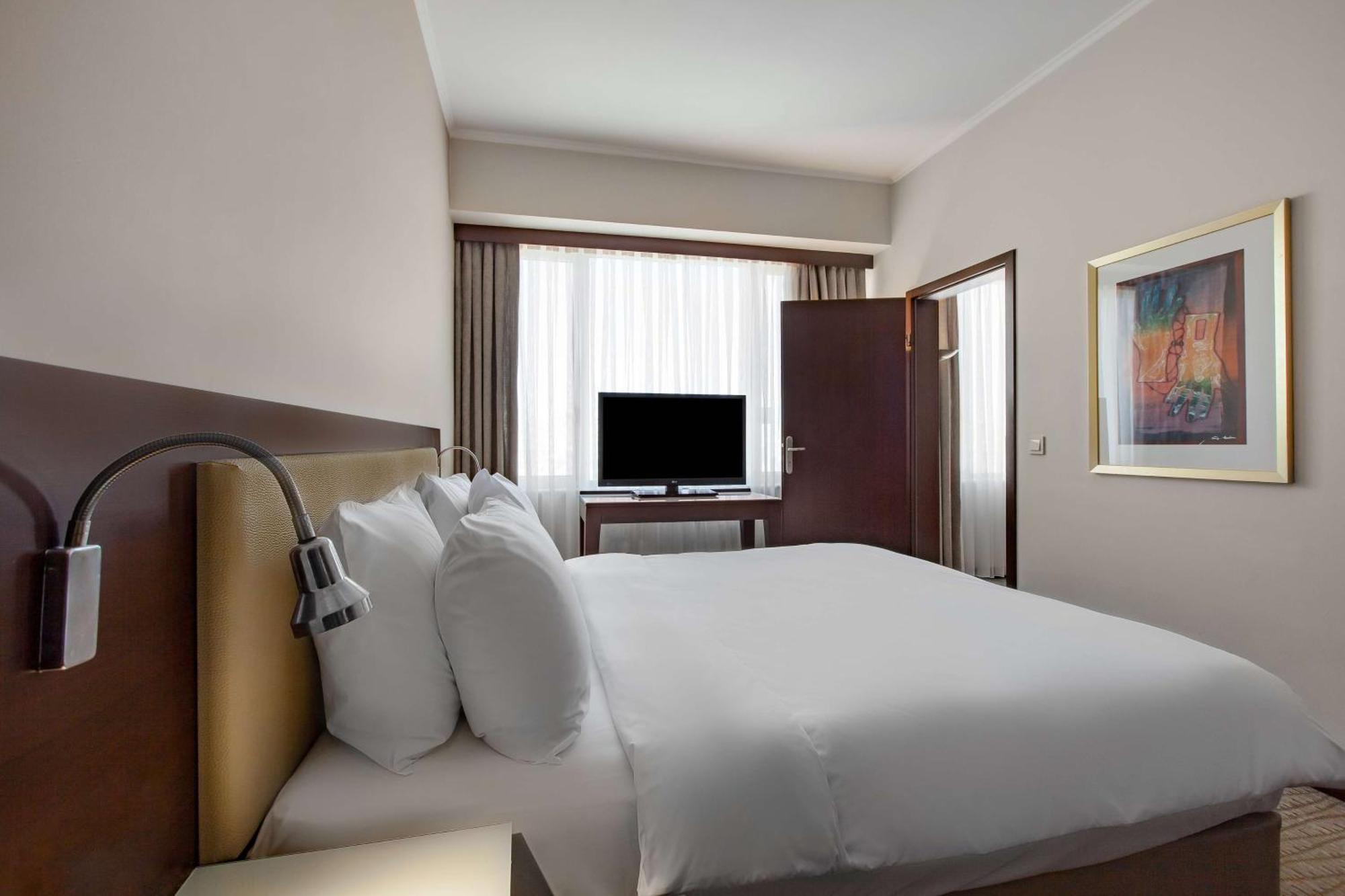Suite City View