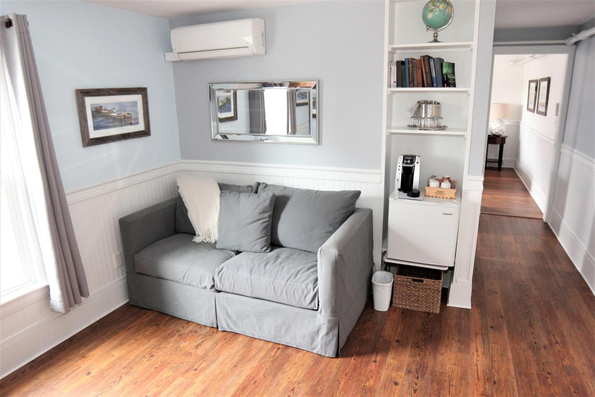 Carriage House King Sleeper Sofa,1219237702:JPEG
