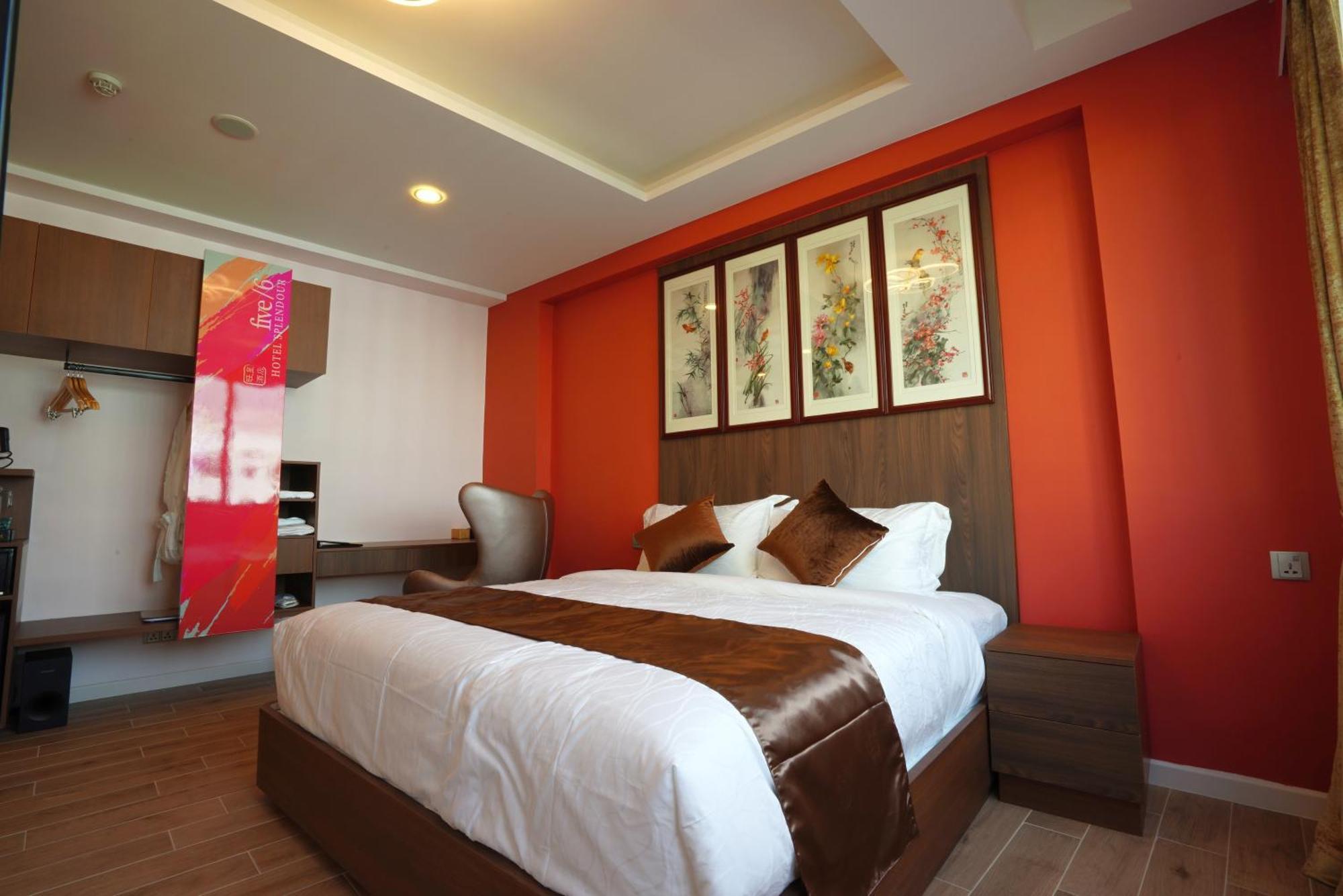 Deluxe King Room