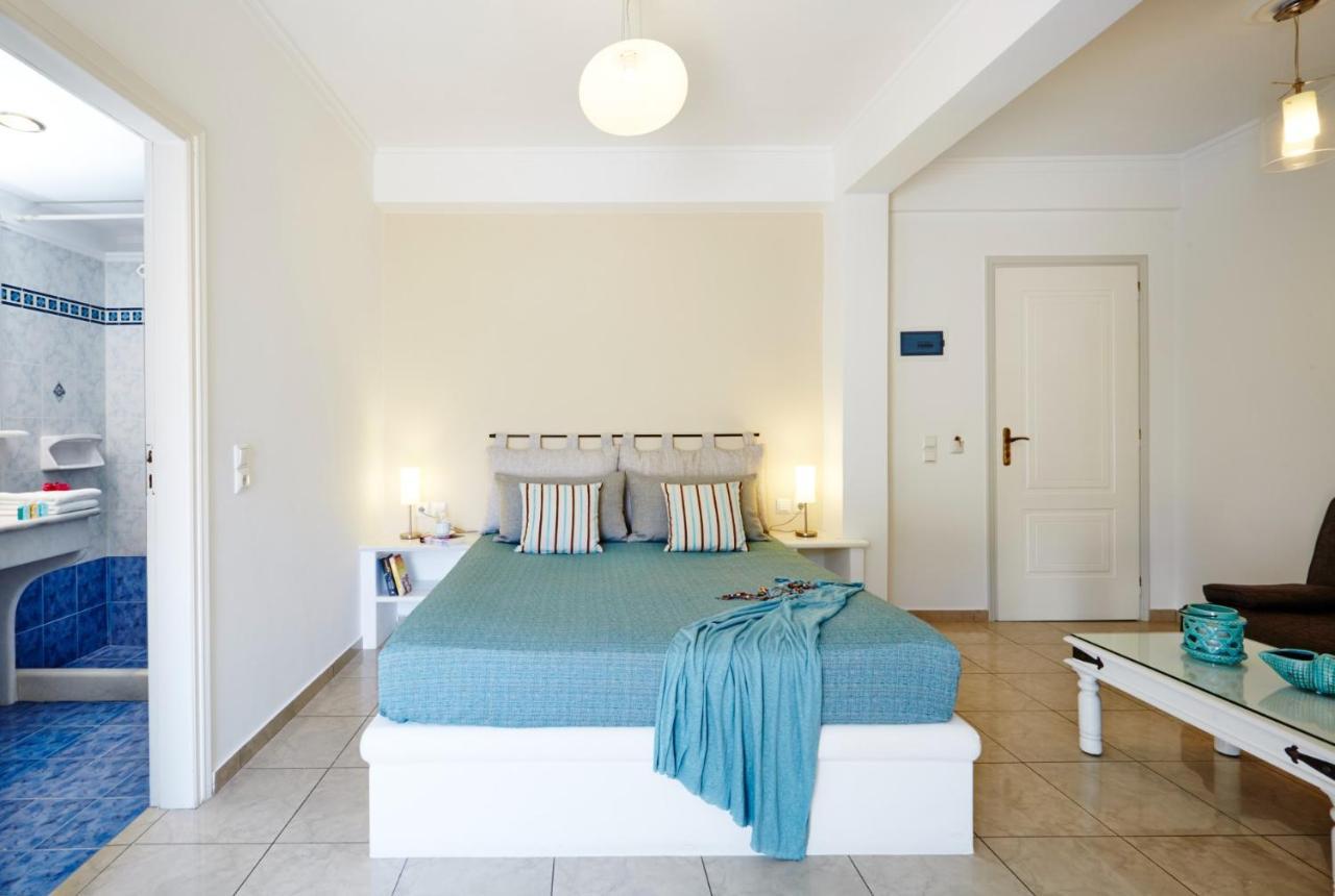 Deluxe Double Room Outdoor Jetted Tub