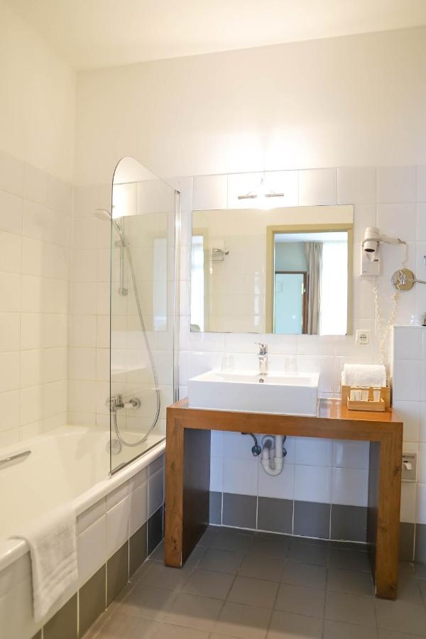 Standard Double or Twin Room,1225691705:JPEG