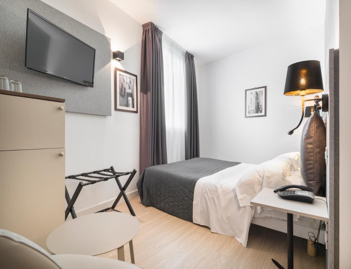 Basic Double Room French Bed