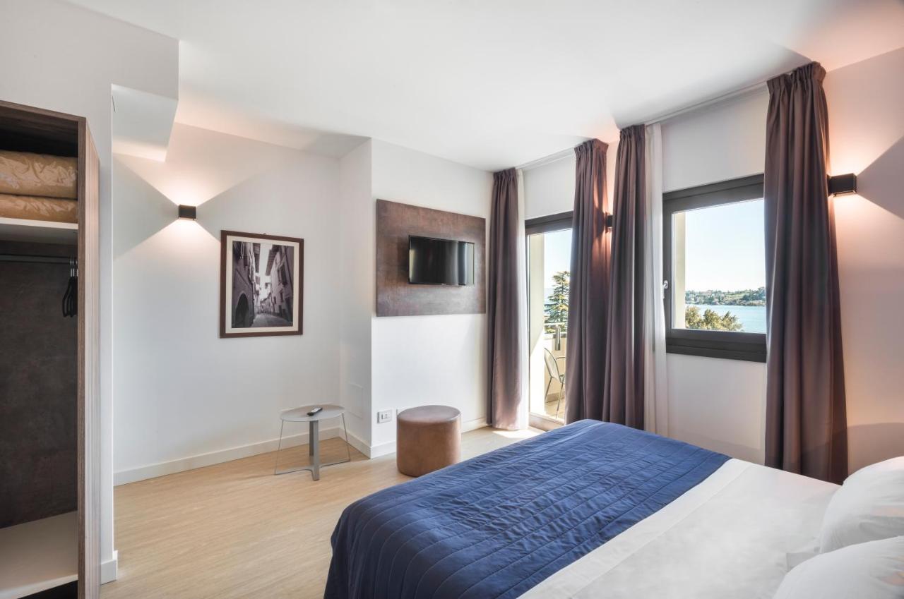 Double Room Lake View
