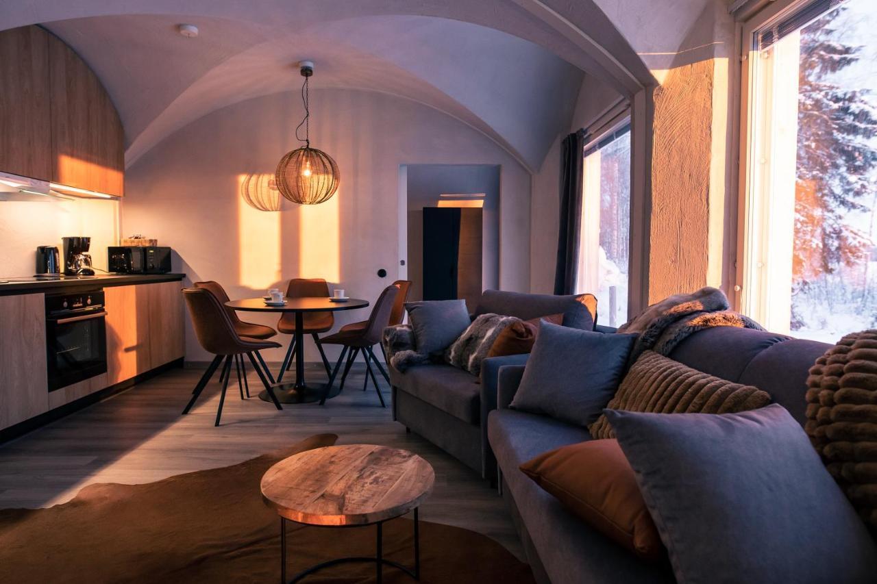 Apukka Lakeview Suite