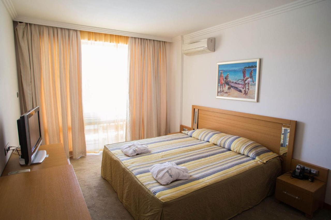 One-Bedroom Apartment Balcony