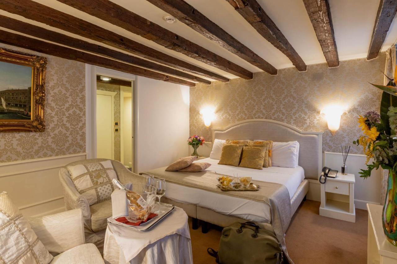 Deluxe Double Room Canal View