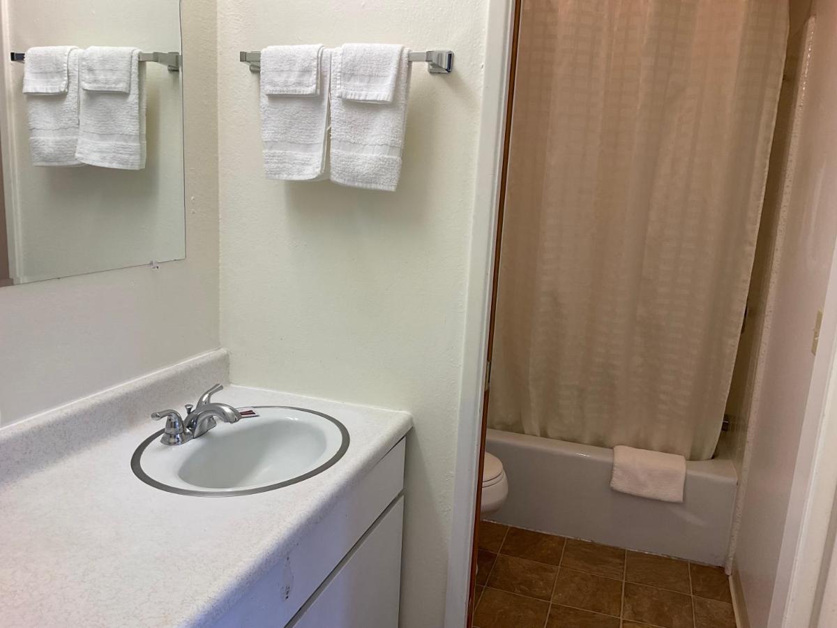 Queen Room,1232926073:JPEG