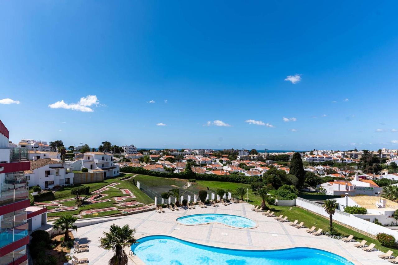 Chambre Double - Vue sur Piscine