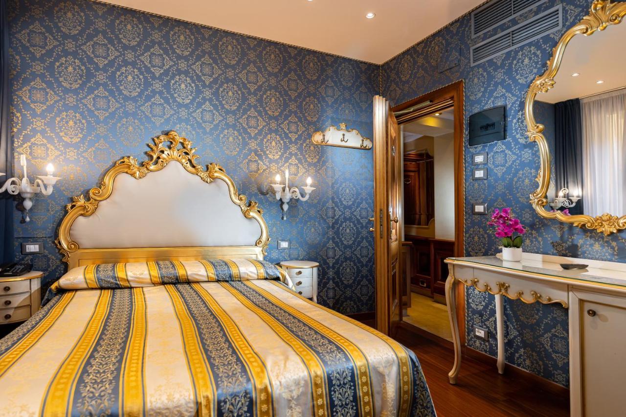 Small Double Room,1233682796:JPEG