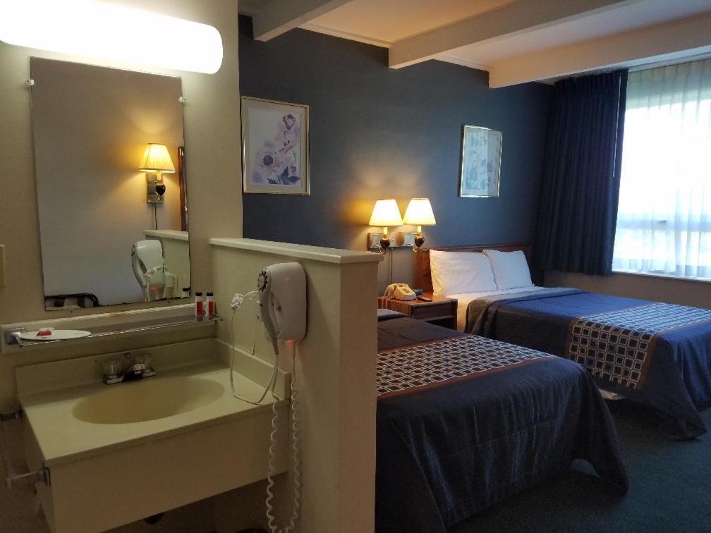 Deluxe Double Room Two Double Beds Non-Smoking