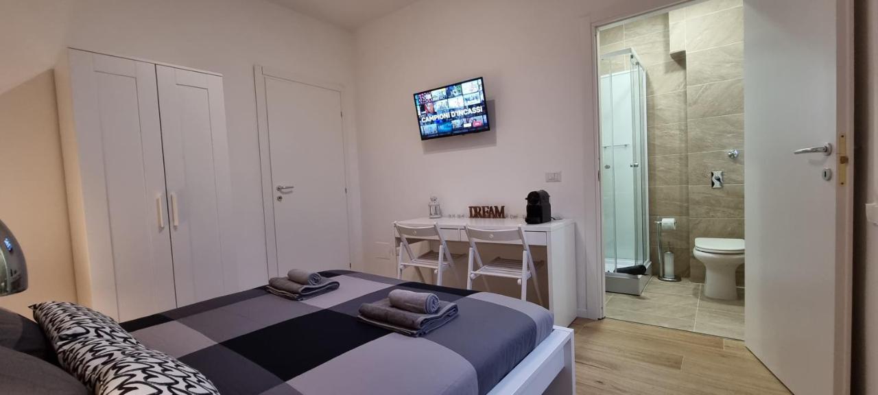 Double Room Private Bathroom