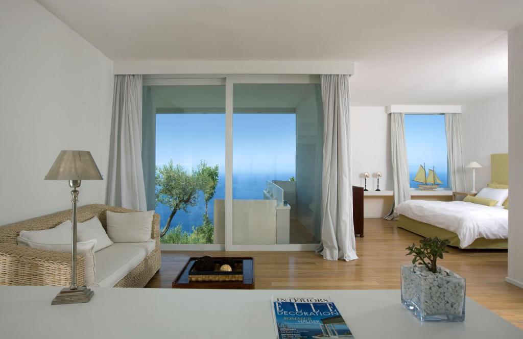 Deluxe King Room,1652745699:JPEG