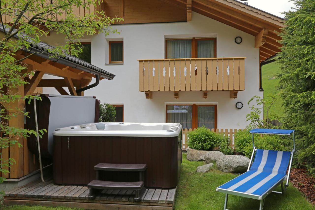 Camera Doppia con Letti Singoli con Balcone