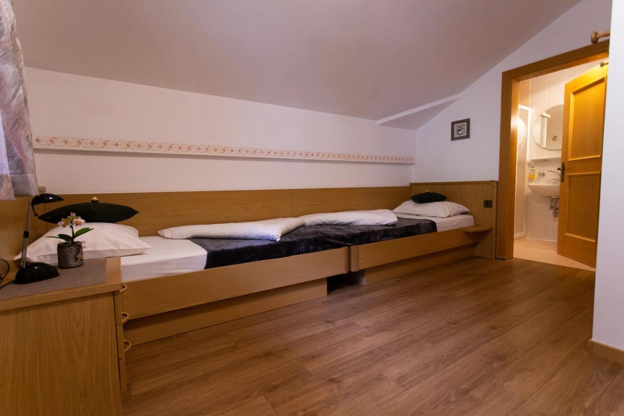 Twin Room with Balcony,1240315891:JPEG