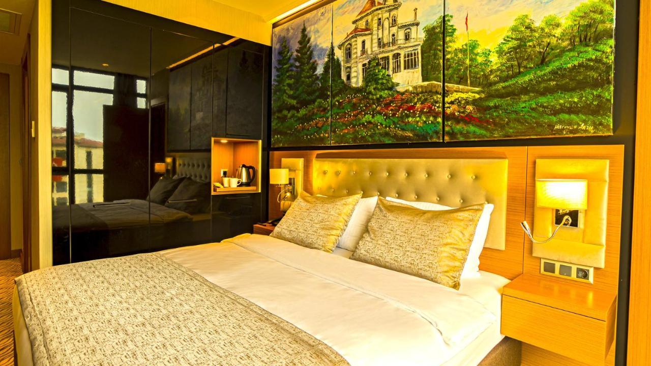 Standard Double or Twin Room City View