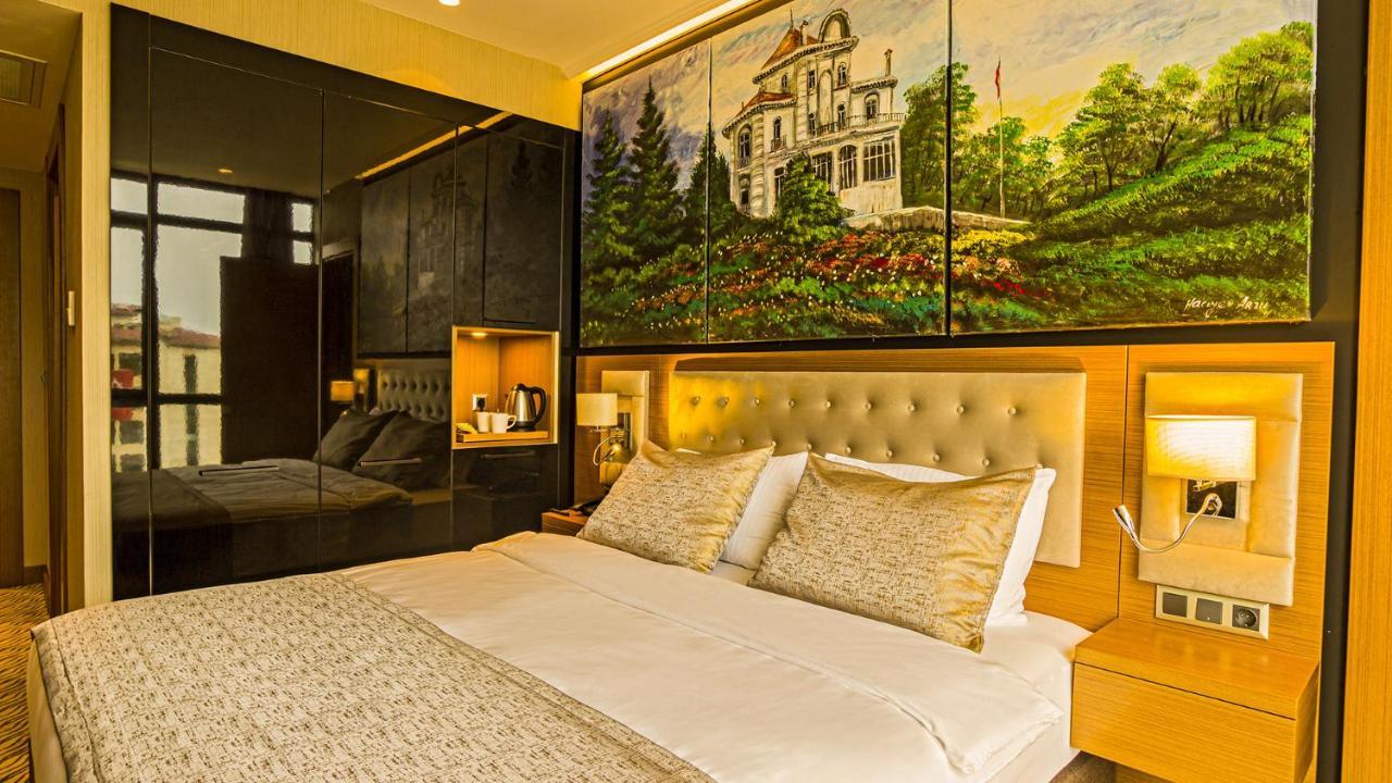 Standard Double or Twin Room City View
