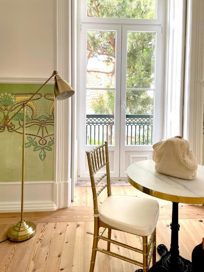 Suite,1248029605:JPEG