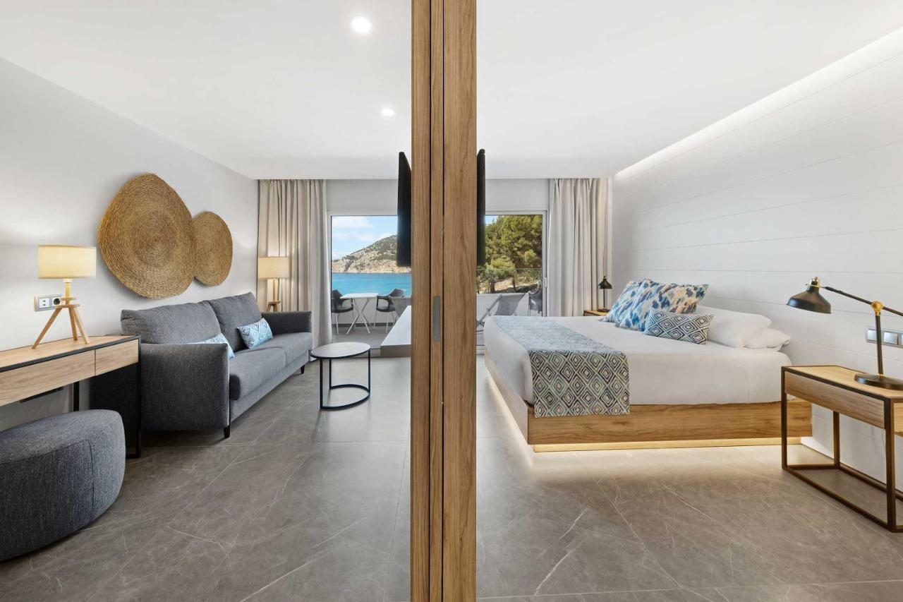 Suite Sea Pool View