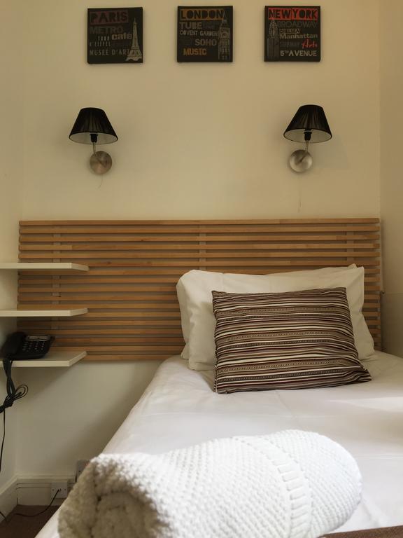 Habitación Individual Pequeña