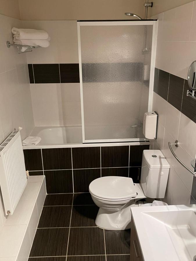 Standard Quadruple Room,1430371660:JPEG