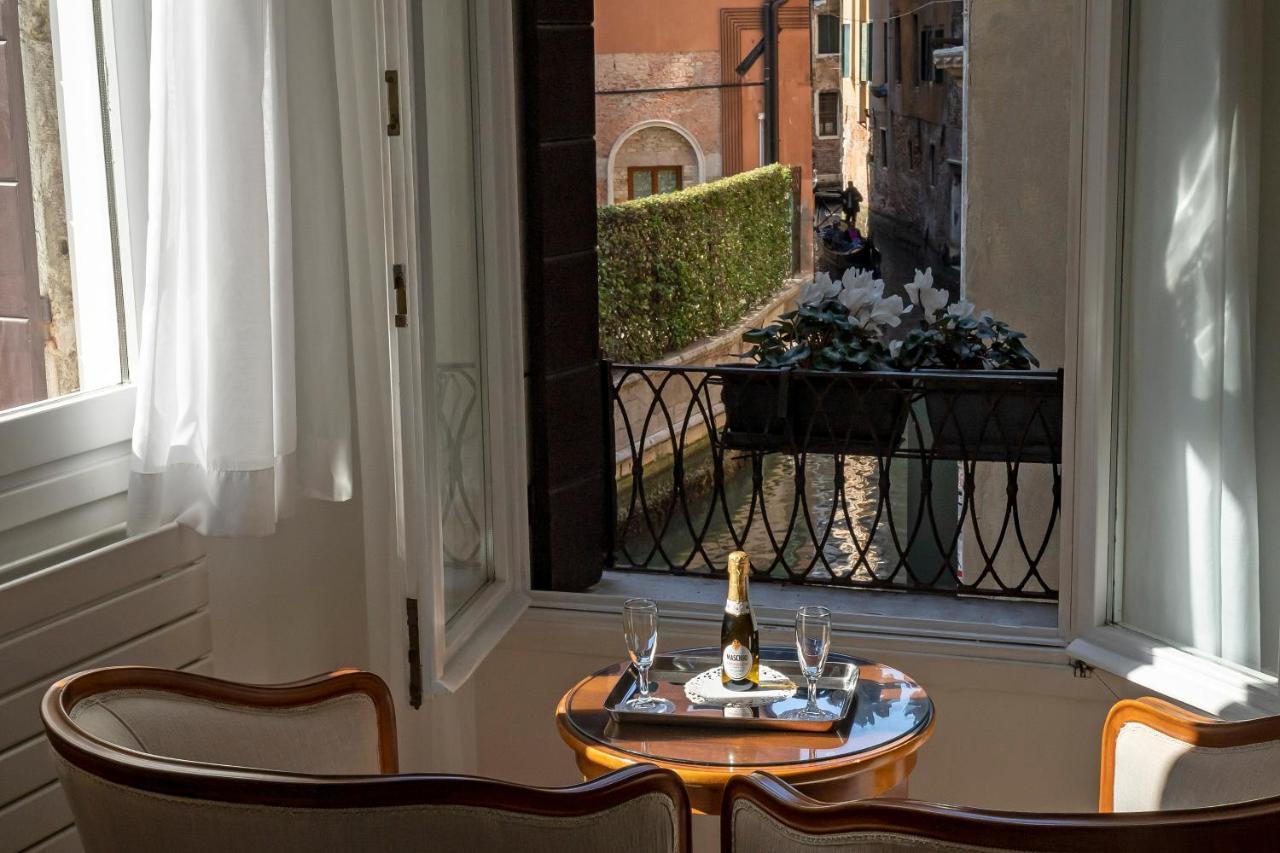 Deluxe Double Room Canal View