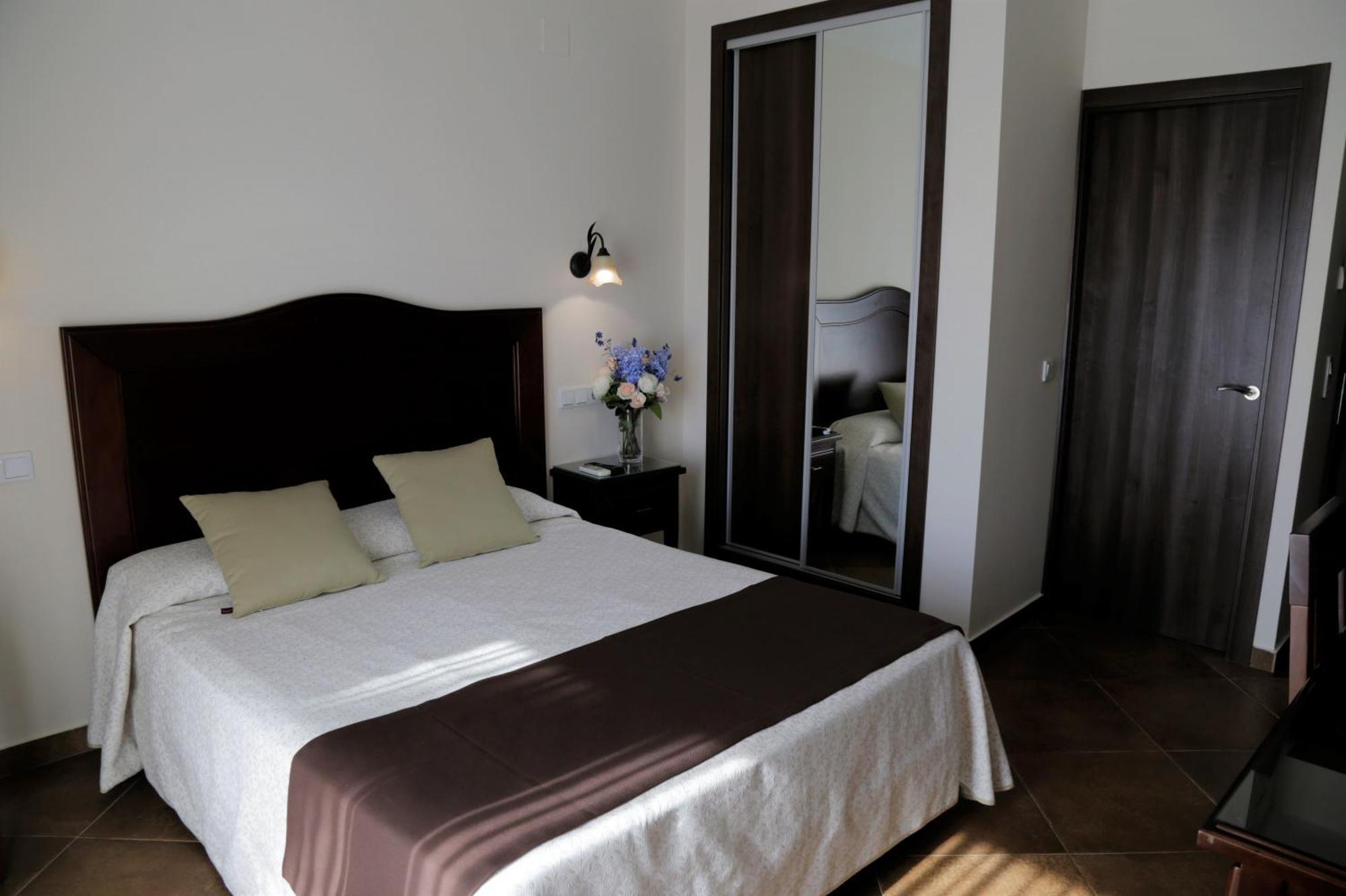 Double or Twin Room Balcony,1272575710:JPEG