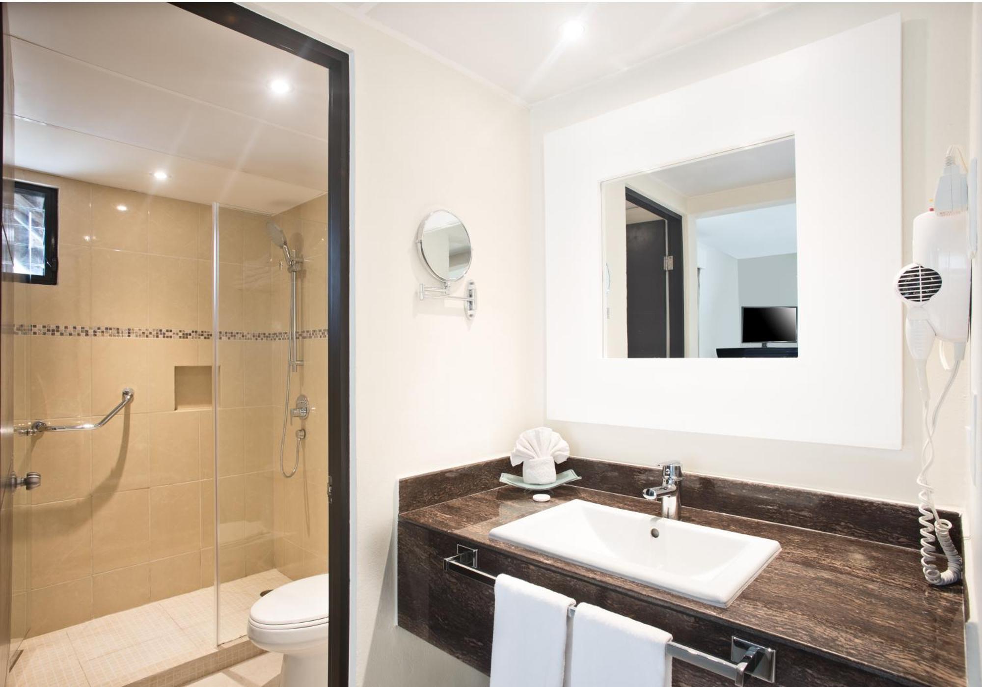 Double Room (2 Adults + 1 Child),1208161693:JPEG