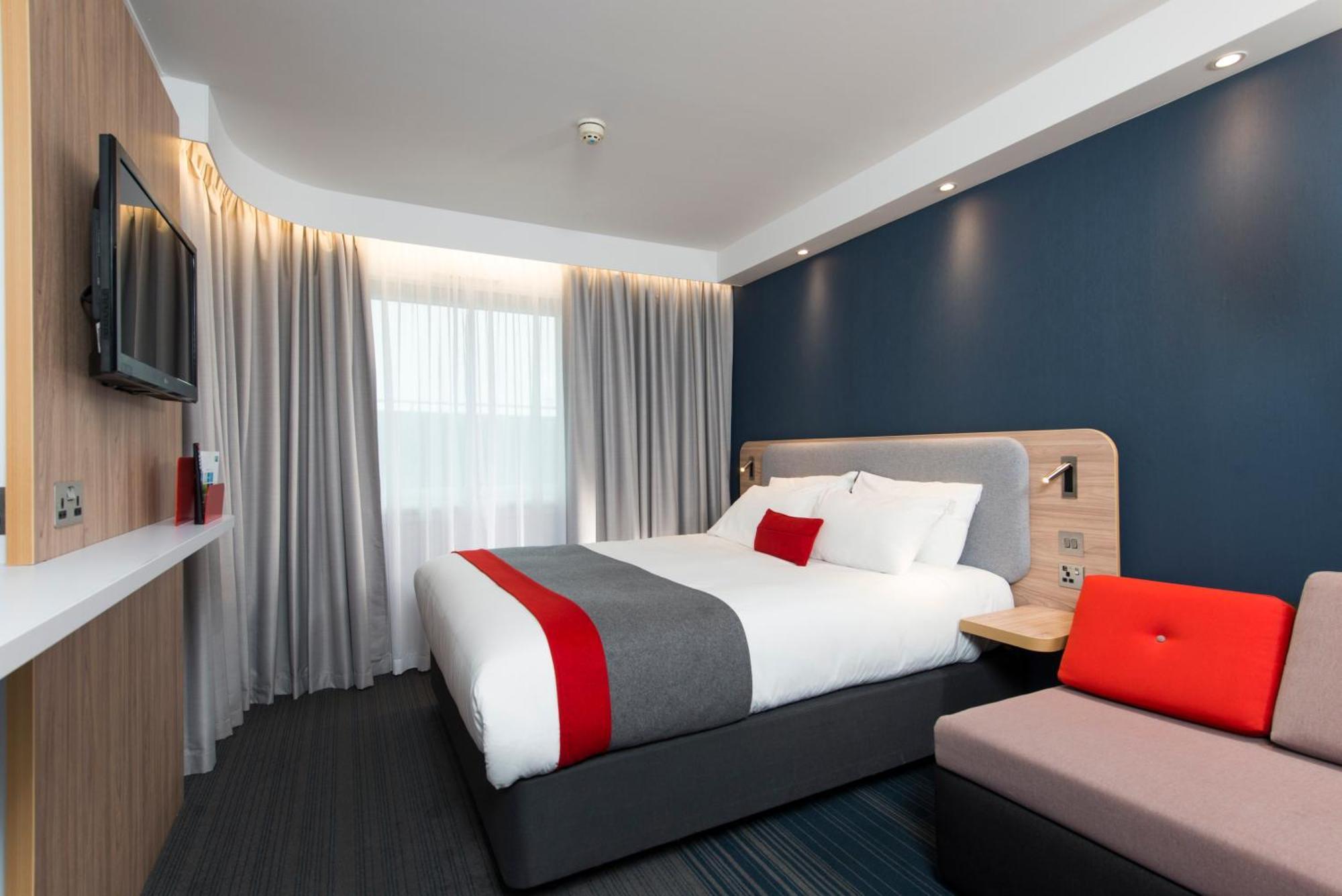 Chambre Double Standard avec Canapé-Lit et Petit-Déjeuner Chaud Gratuit