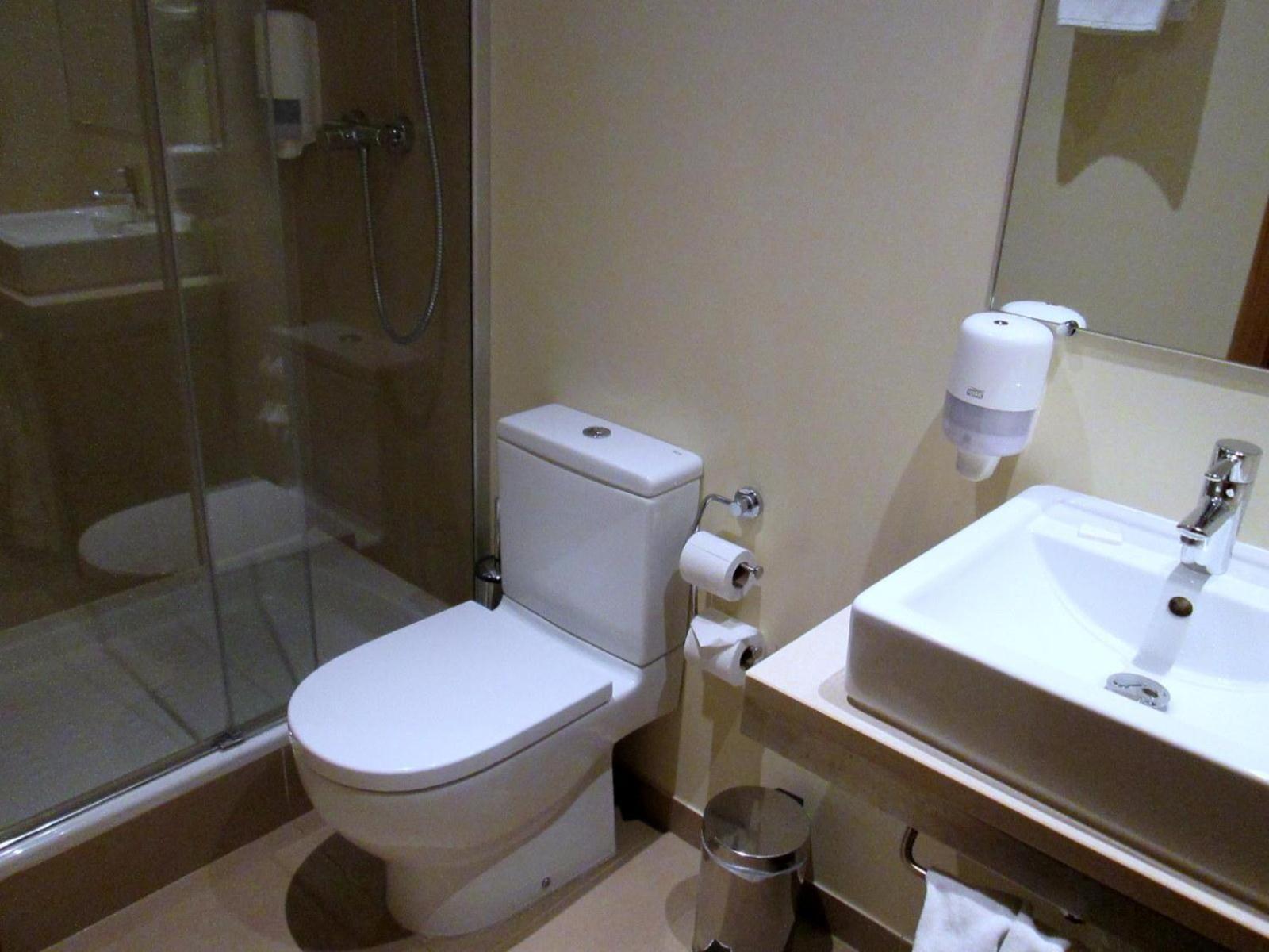 Quarto Triplo com Varanda