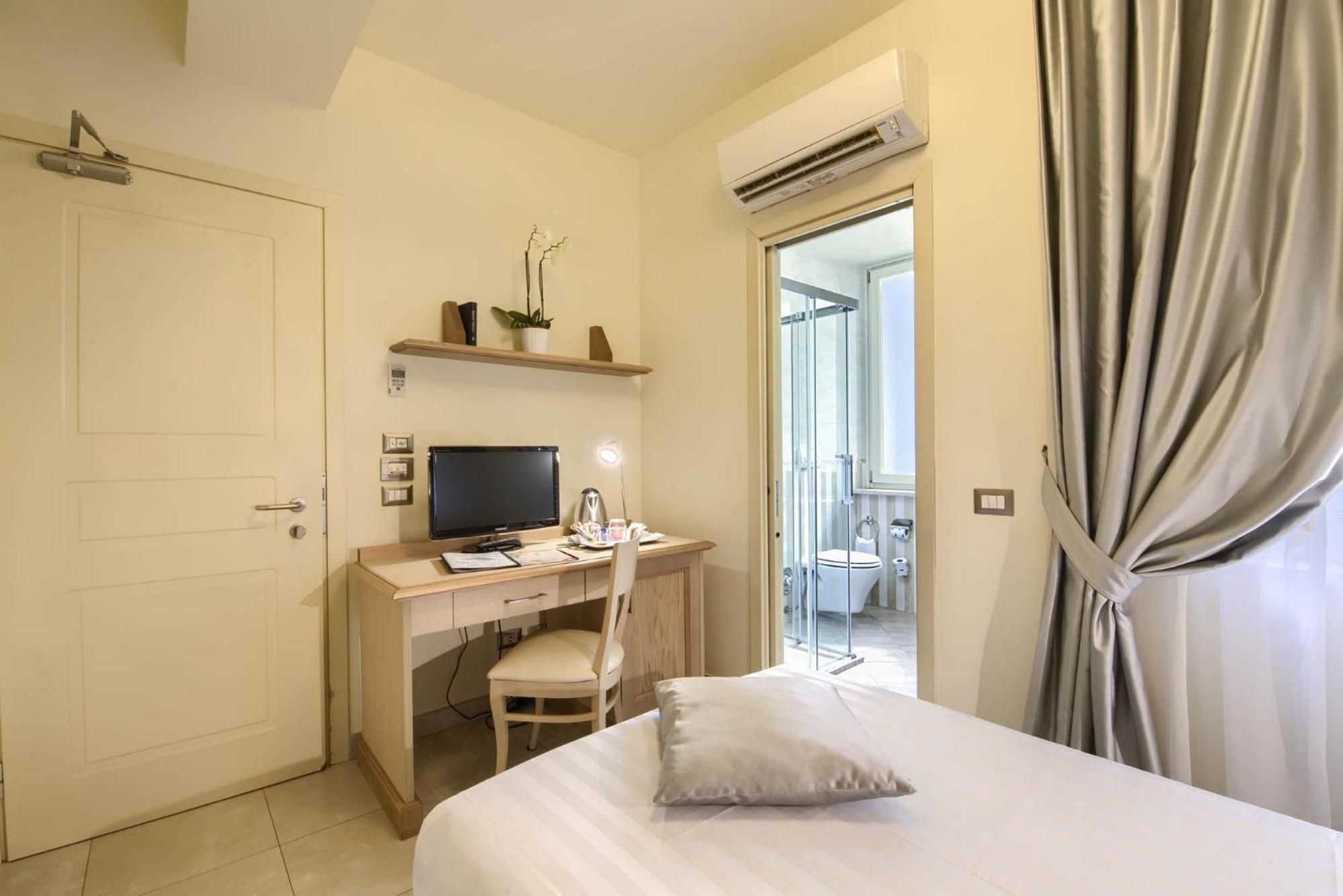 Standard Single Room,1274626861:JPEG