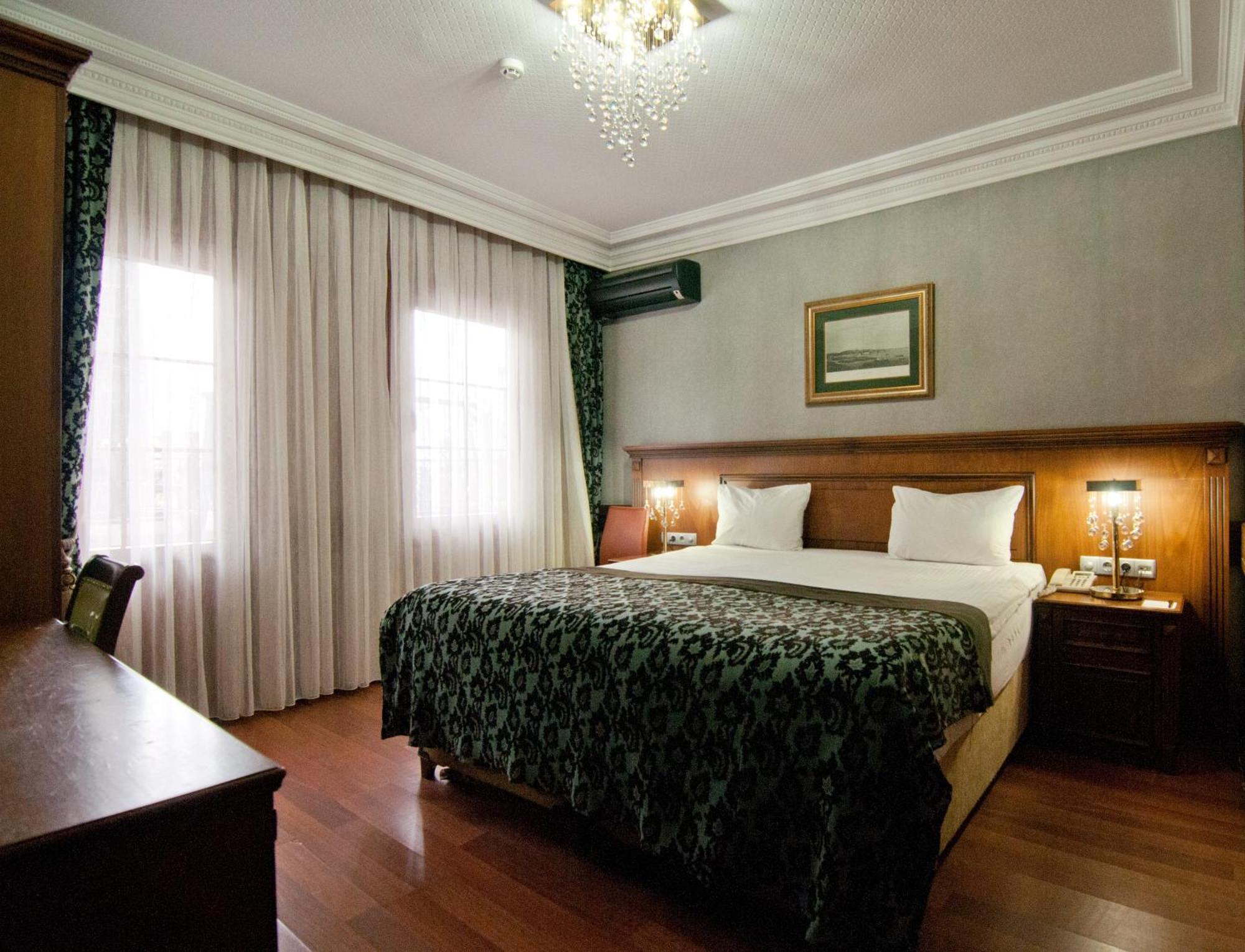 Economy Double or Twin Room,697813512:JPEG
