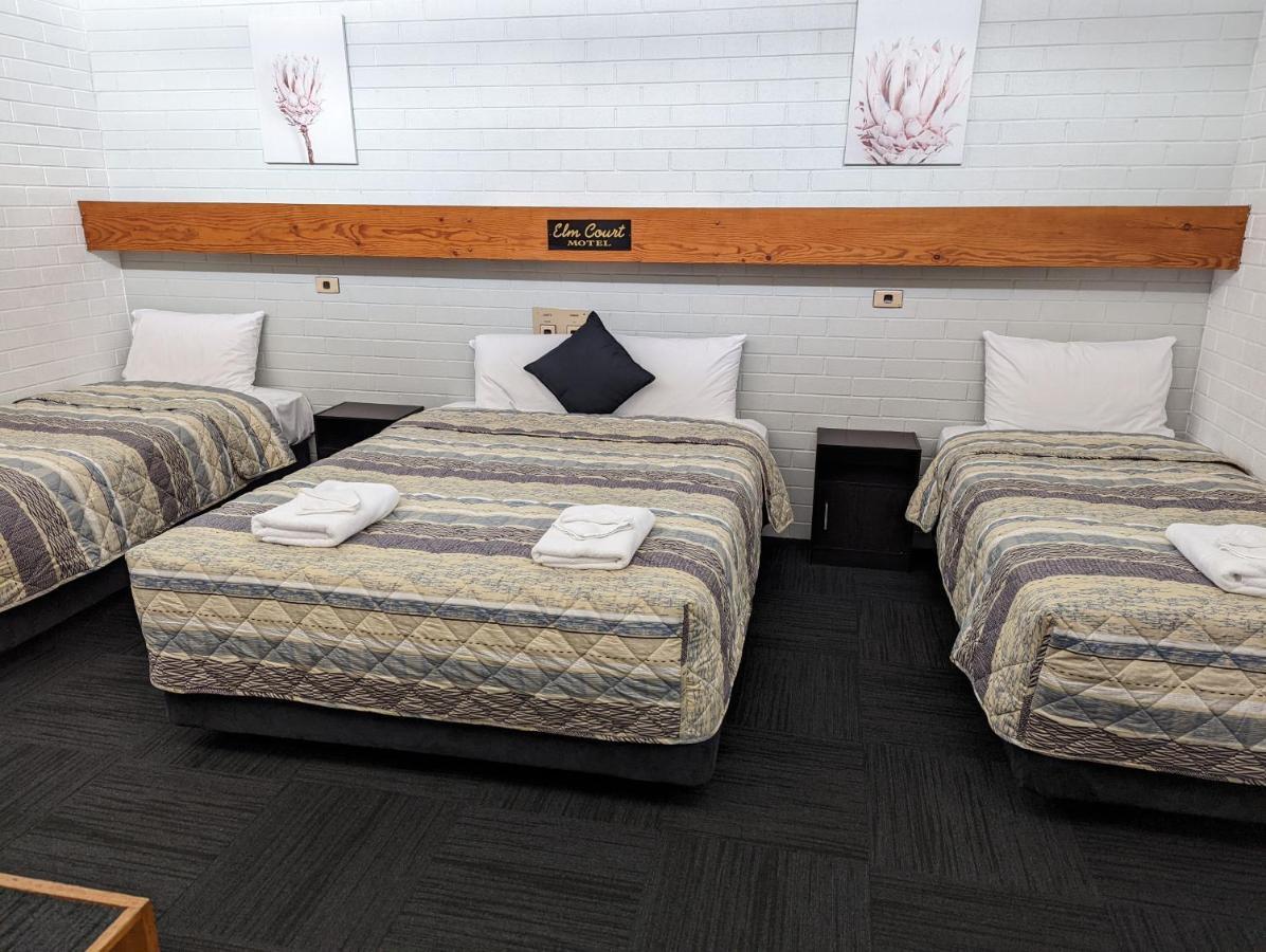 Family Room,1275184453:JPEG