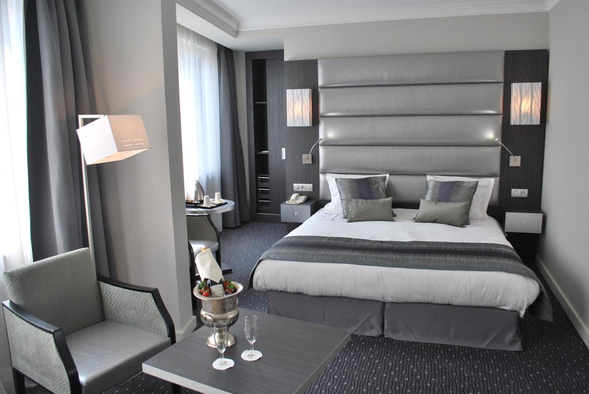 Executive Queen Room