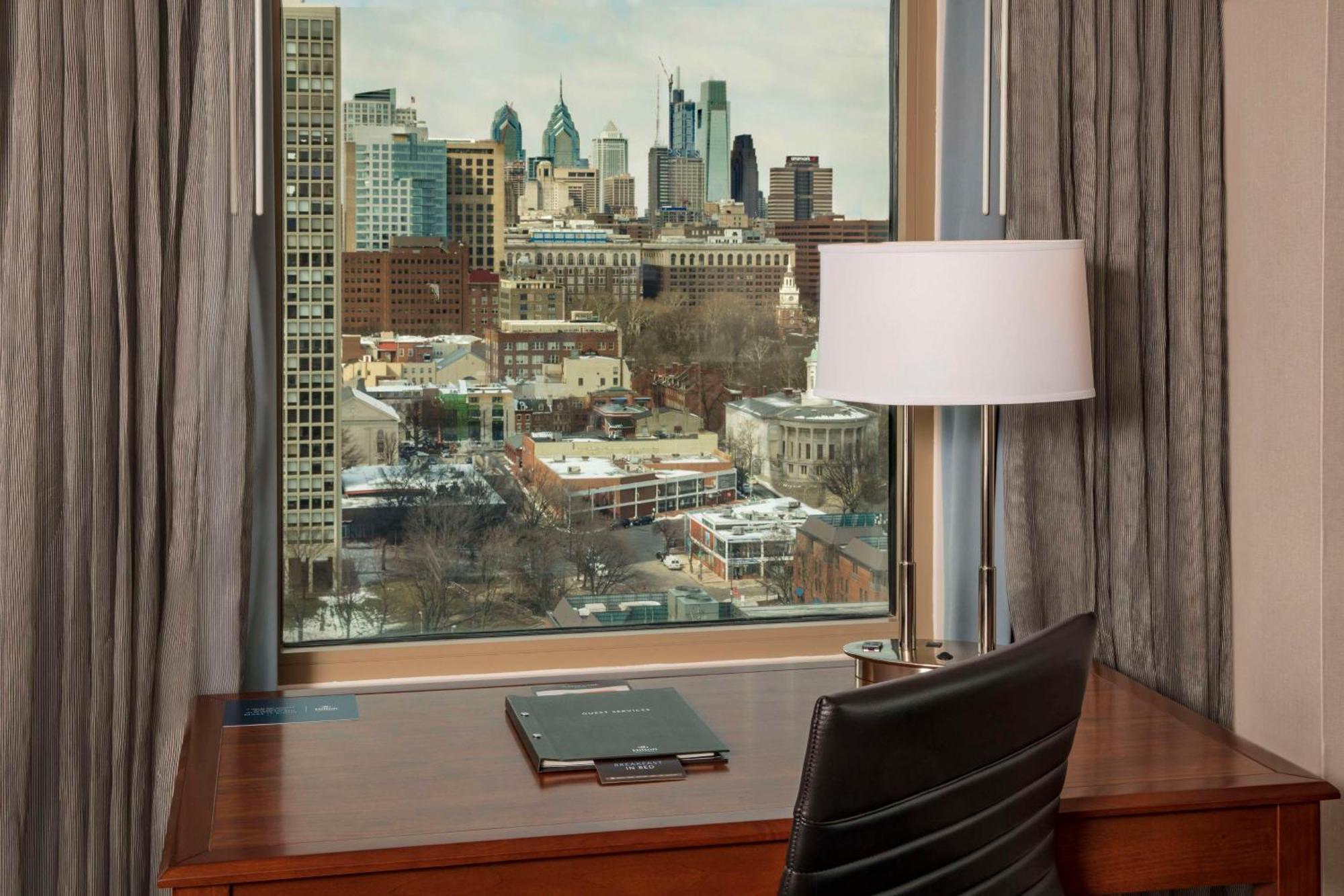 King Bed City View