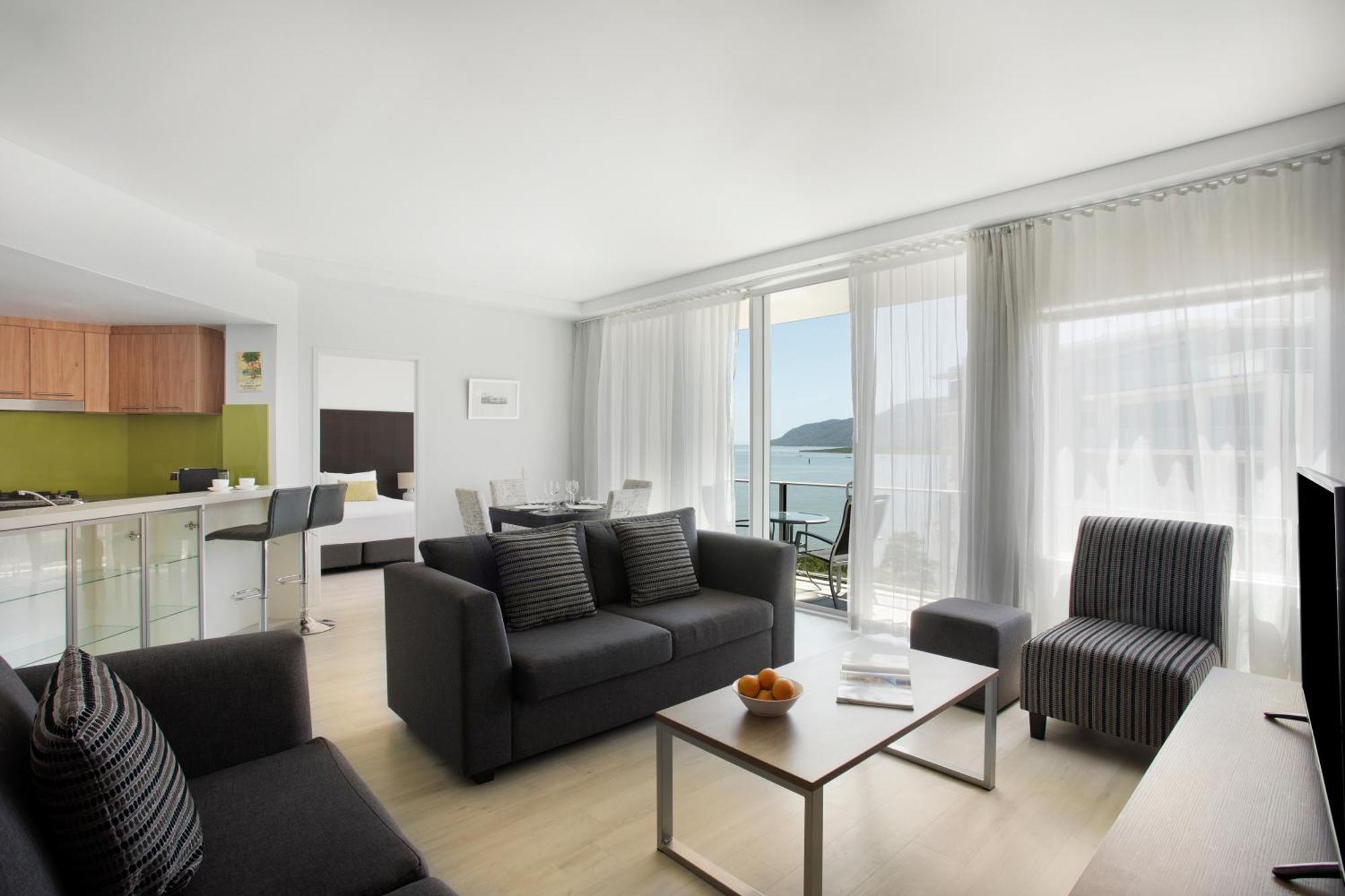 One-Bedroom Ocean View Apartment