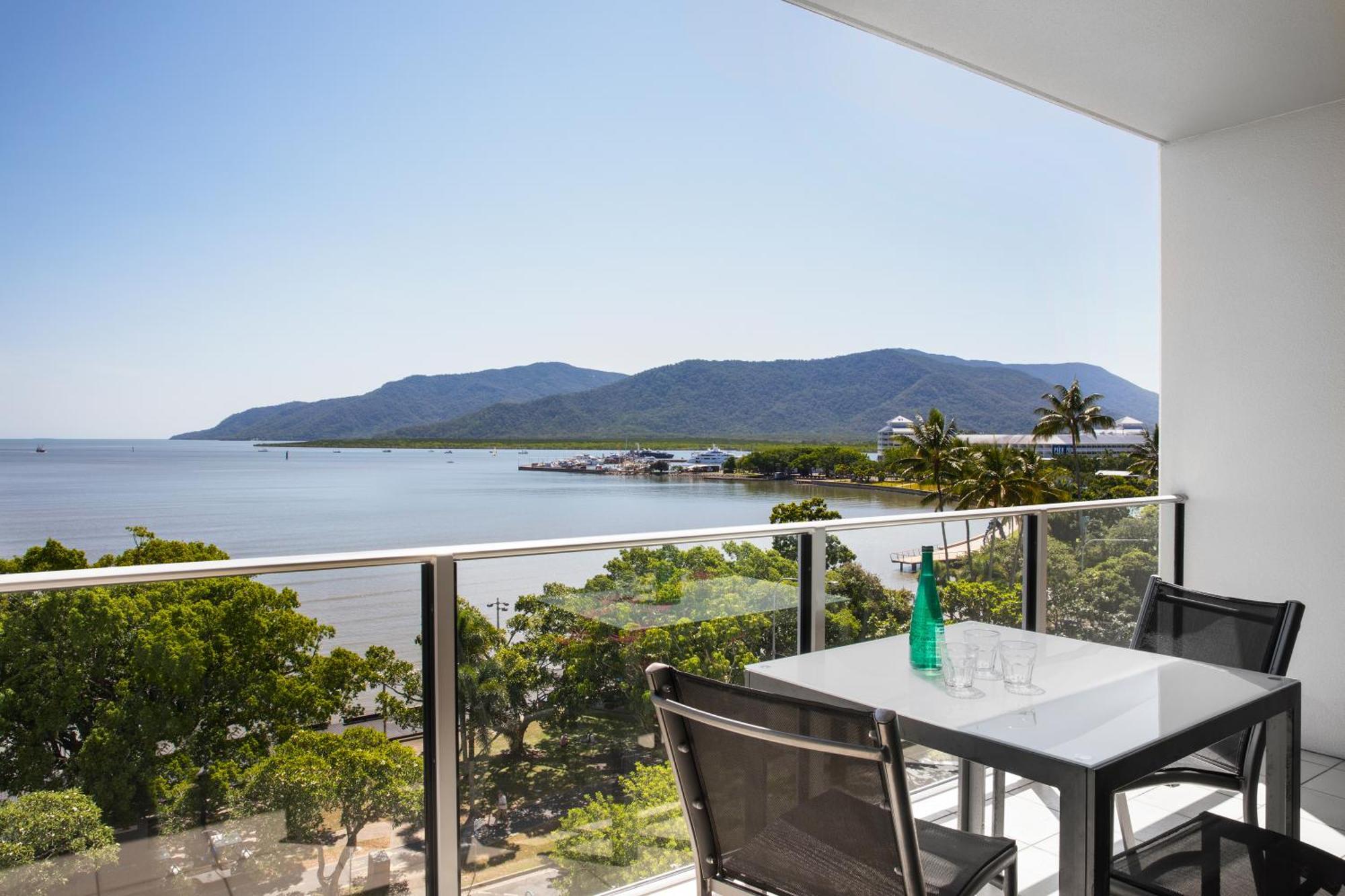One-Bedroom Ocean View Apartment