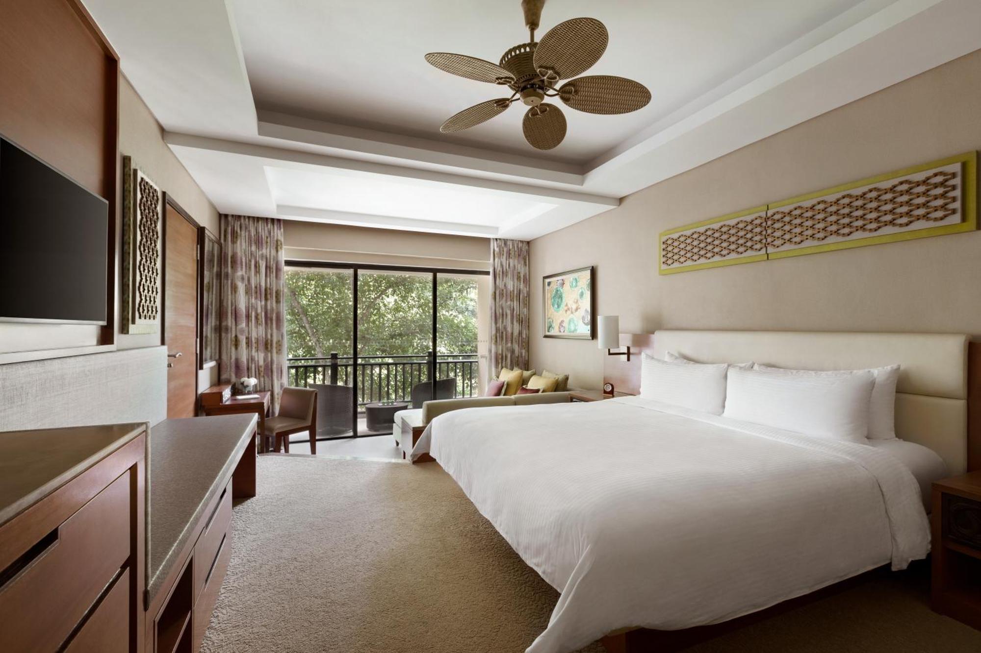 Garden Wing Superior Rainforest King Room