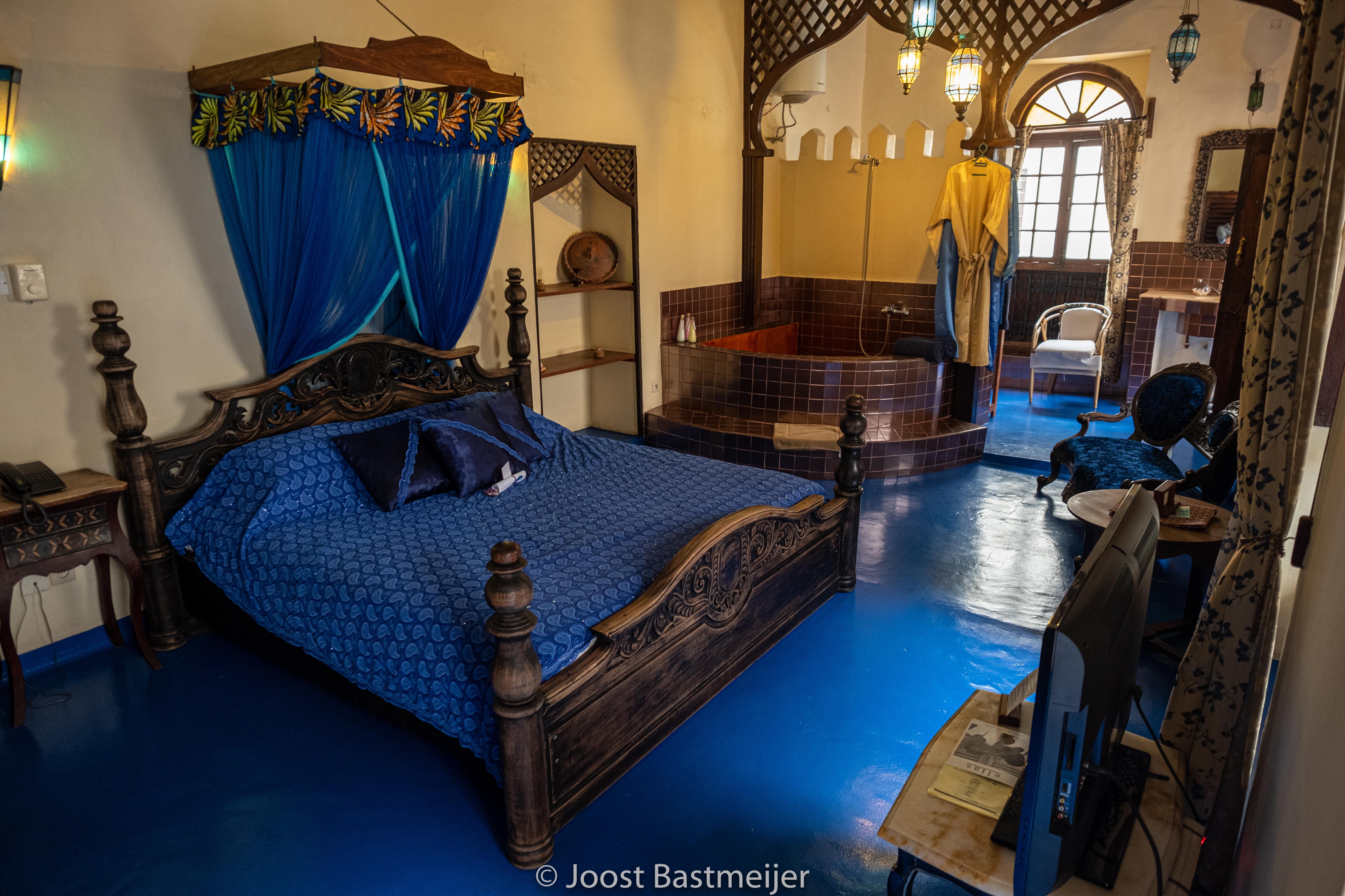 Romantic Suite,1277960782:JPEG