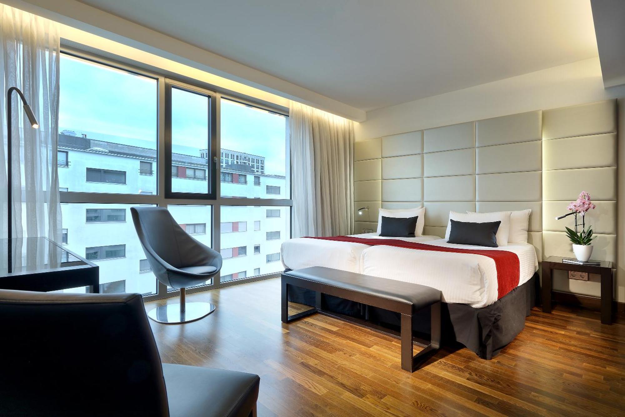 Double or Twin Room,1212248383:JPEG