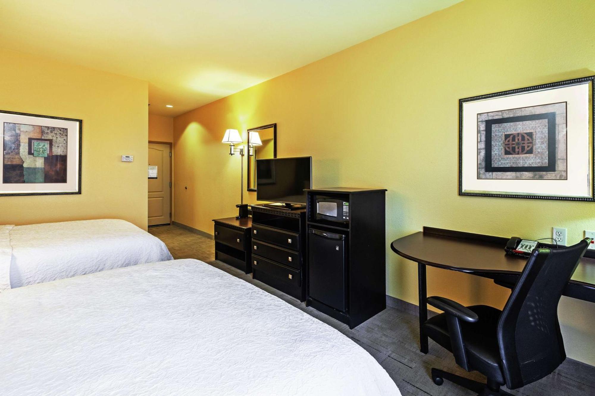 Room Two Queen Beds Non-Smoking
